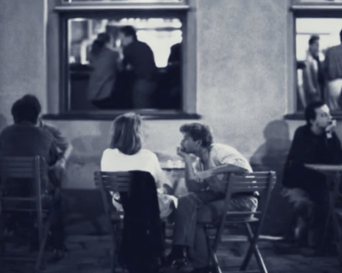 "أصغي مع السالفه من حُبّ راعيها"