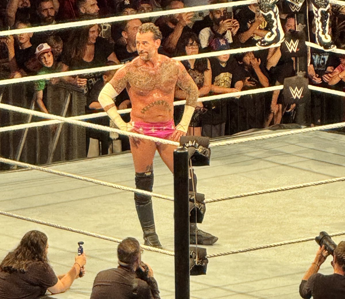 Look at this diva 💗#WWEManchester 

📸: Me (aka <a href="/MorganJayneX/">Morgan • #NEPats</a>)