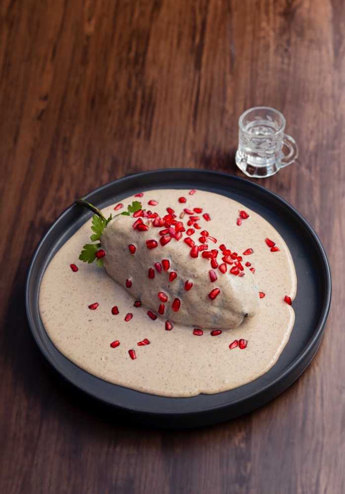 Clases de cocina: Chiles en Nogada con historia y tradición en El Gusto Histórico

copasycorchos.com/2025/08/clases…