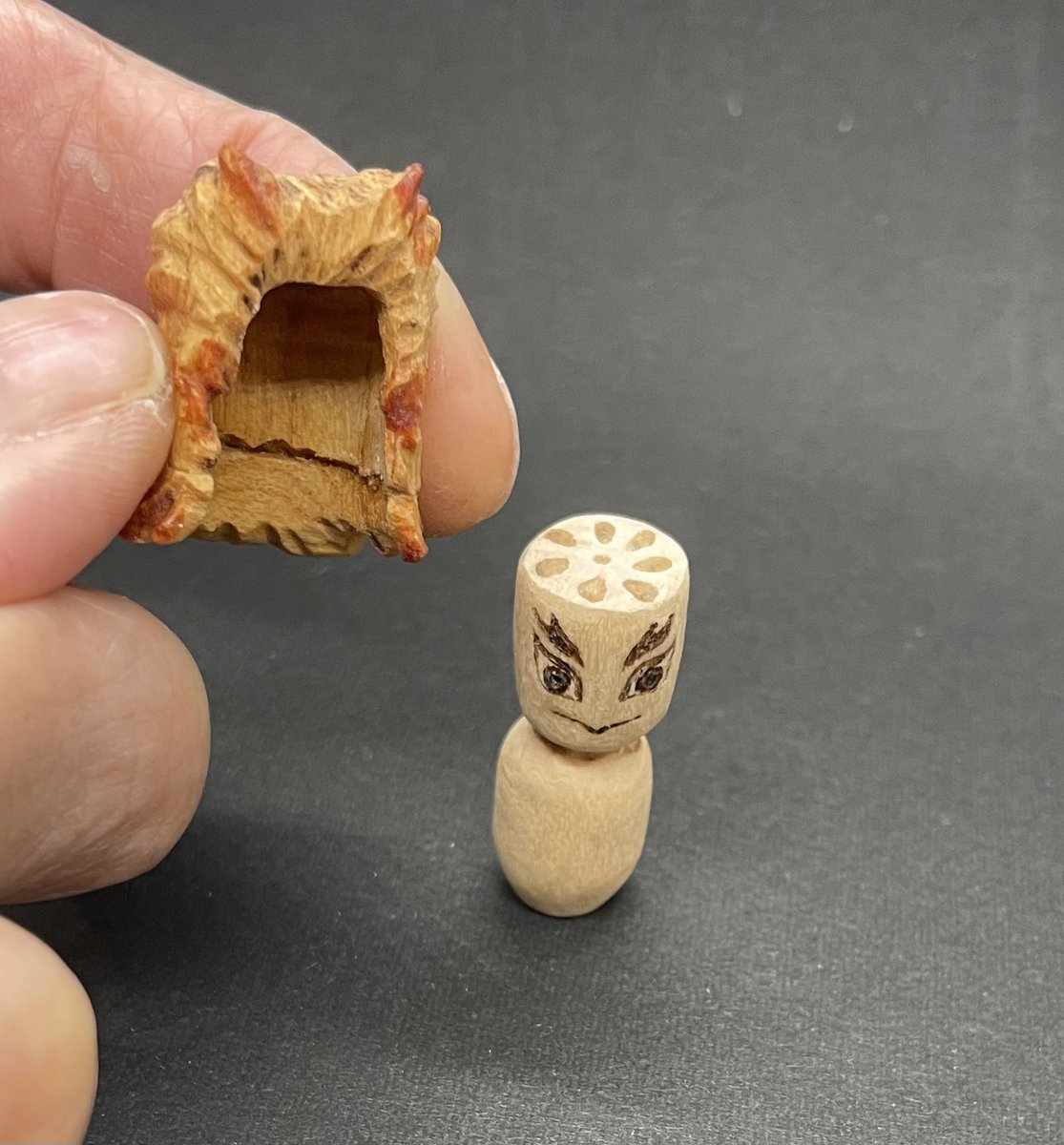 蓮根さん

#絶賛収穫中

無着色の木工品（非売品）