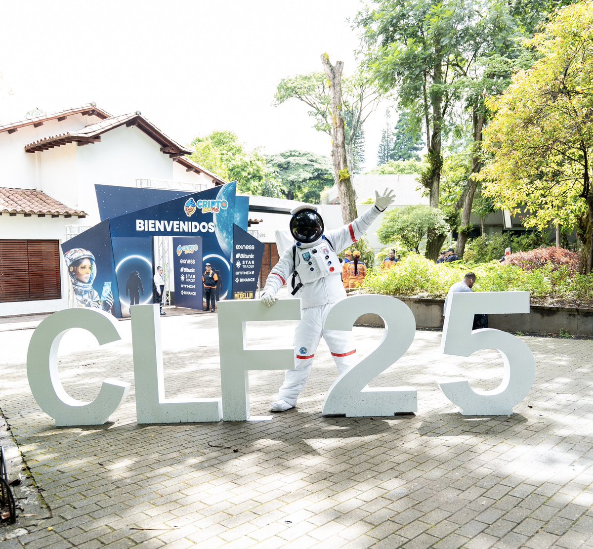 Fan de BAT en Español tweet media