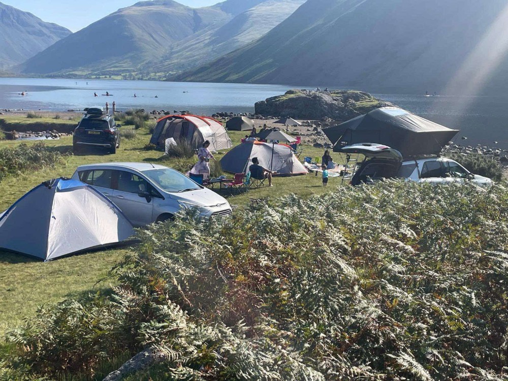 Fly camping in Cumbria: Excellent article by Eileen Jones: gritstonecoop.co.uk/gritblog/fly-c…
(Photo from the article: attributed to "concerned local residents")