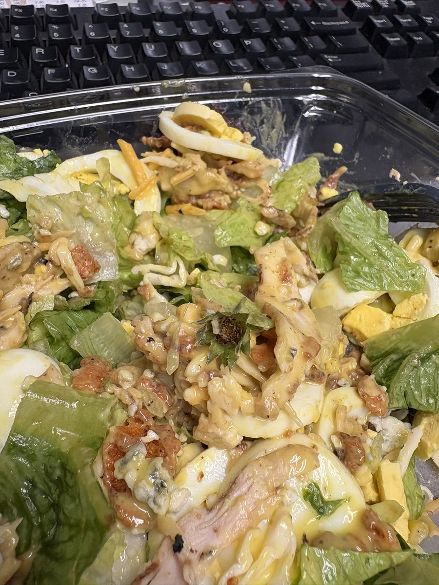 josh_fults's tweet photo. @ChickfilA why is there a flower in my salad? https://t.co/bd5nKSG5hR