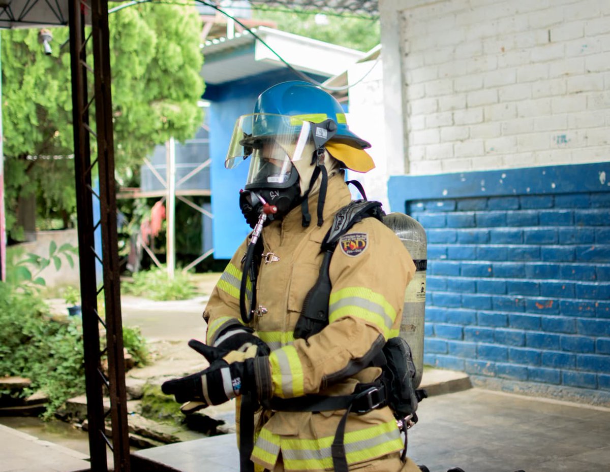 🏠⚠️ Compartimos principios básicos para evitar incendios en el hogar, brindamos orientación en 🩹 primeros auxilios y acercamos nuestro trabajo a la comunidad educativa. 🚒