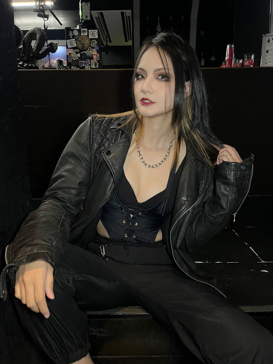 夫婦コーデ⚡️⚡️
(冷房対策でLIVE開演までFreddyのライダース借りてた❄️)