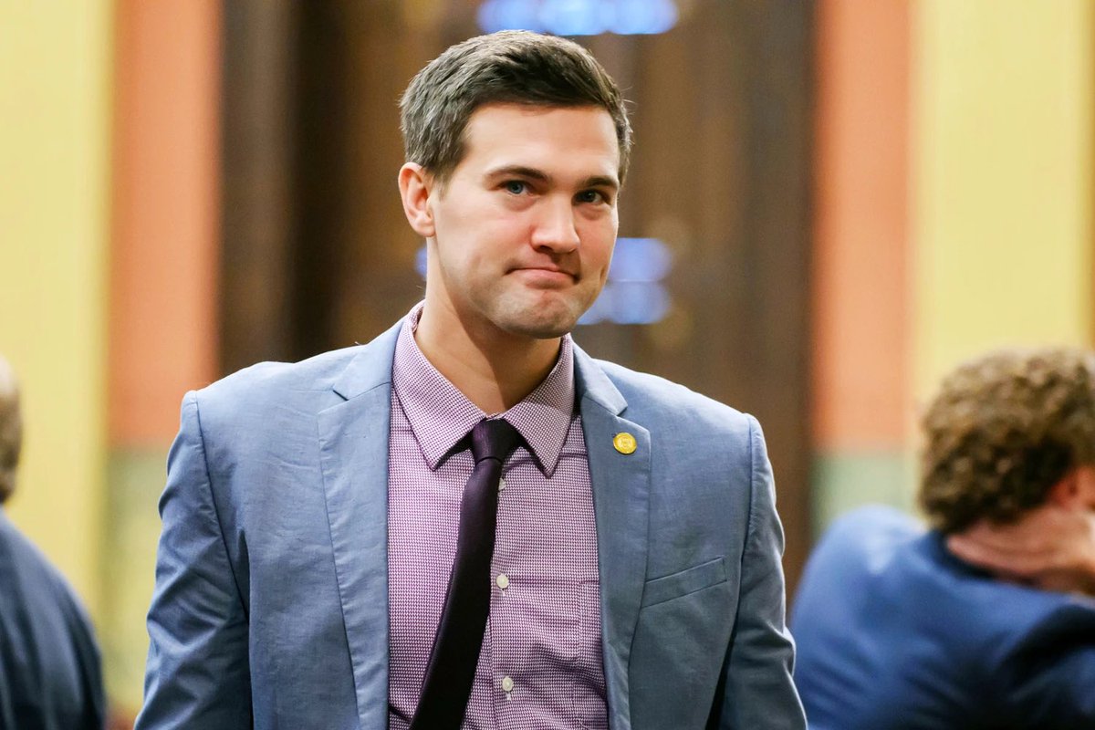 And … Michigan Republicans have introduced a bill to allow your boss to legally fire you if he finds out you had an abortion. 

Michiganders voted for reproductive freedom, but Republicans still want to take away our rights. 

I won’t let this happen!