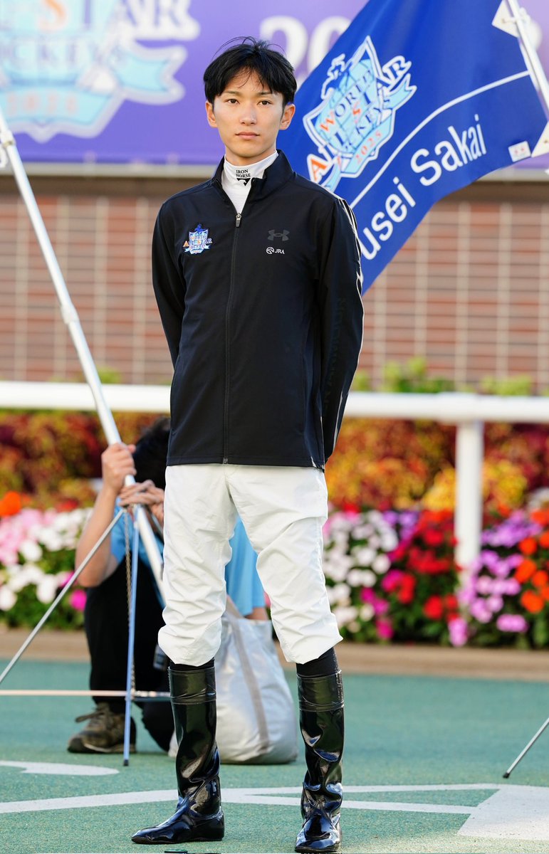 KizunaGRAN_MA's tweet image. 2025/8/24 札幌競馬場
ワールドオールスタージョッキーズ
表彰式

#坂井瑠星 騎手
#ワールドオールスタージョッキーズ
#WASJ