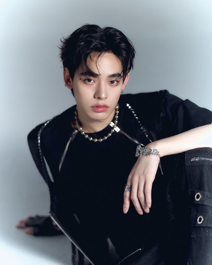 Starlight2024_'s tweet photo. 🥳JUST IN:Por Suppakarn is officially nominated for 2025 The Most Shining Star in Thailand!Let’s make this victory happen together

🔗Vote now: https://t.co/8OW1fmkJ8P

⏰Ends Aug 29, 8 PM (BKK Time)

@ForSuppakarn @teeteeporth
#PorSuppakarn #ป๋อตี๋ตี๋ #teeteepor
#STARLIGHTAWARDS https://t.co/hEHmm83ZKw