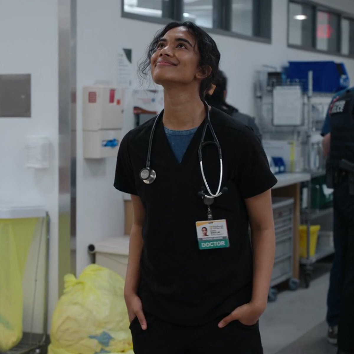 I love the idea of everyone in the pitt being in love with samira and her just being like hehe work work work crying in bathroom work work work