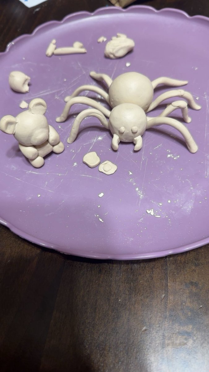 squibbleglub's tweet image. played with clay today :)