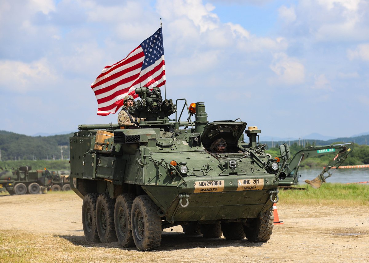 USPACOM's tweet photo. During #UFS25, Soldiers from the @2IDKorea secured a bridge erecting boat during wet gap crossing training.
The combined exercise reinforces the #ROKUSAlliance & a strong joint defense posture.
๐ #southkorea
๐ธ Spc Cheyenne Mayer https://t.co/VTrxWiWaJ6