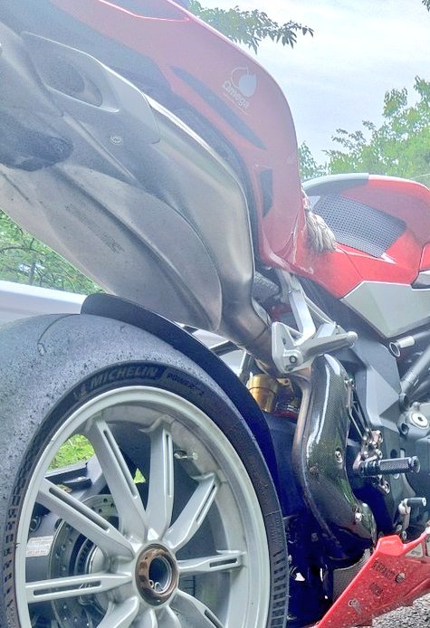 #とにかくF4を貼ろう