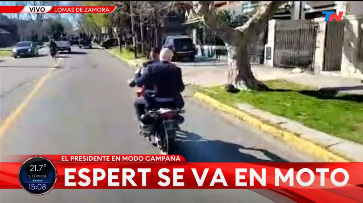 raperrito's tweet image. Viva la libertad de no usar casco