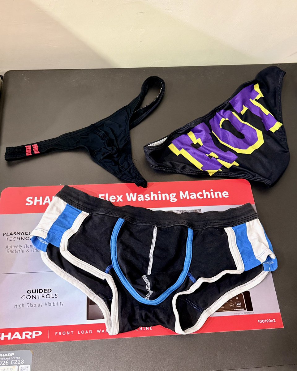 🔞 For a thrilling unboxing experience.
3x random S-Size pre-owned panties.
RM59 w/ free shipping.
Specify a pair for RM39.
DM to order.