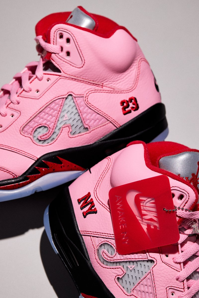 _marktiu's tweet image. It's been a while since I've taken some snaps &amp;amp; shared something new on the timeline. 

1/7000 | Awake NY "Bubblegum Pink"

 Thank you, #AwakeNewYork x @Jumpman23 x @EQLofficial