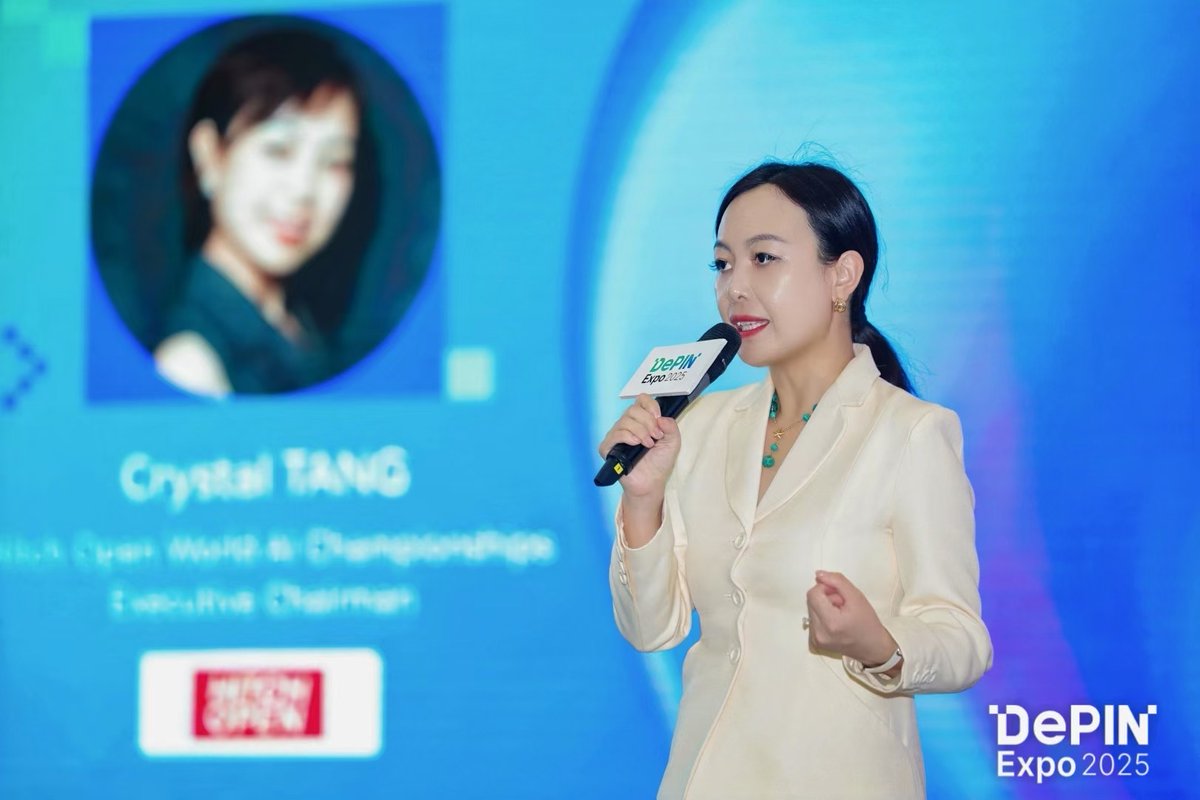 HitchOpen's tweet image. Big thanks to everyone who came to our keynote at #DePINExpo2025 in Hong Kong! 🙌
Tang Minqin shared Hitch Open’s vision of AI racing × DePIN, and the feedback was amazing.
Let’s keep building the bridge between physical intelligence and decentralized networks!
#DePIN #Web3…