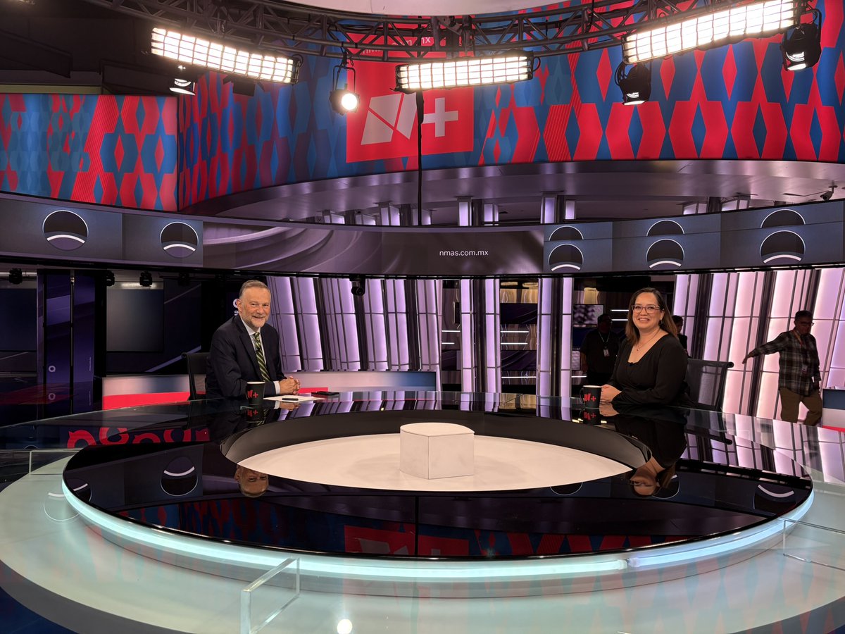 📊 Hoy en #EsLaHoraDeOpinar, Alejandra <a href="/maacias/">Alejandra Macías @maacias.bsky.social</a>, nuestra directora ejecutiva, desglosa los resultados de la #ENIGH2024 con <a href="/leozuckermann/">Leo Zuckermann</a>. 

Conoce lo más relevante sobre los ingresos y gastos de los hogares en México 🏠.

📺 Sigue la transmisión en: youtube.com/watch?v=qQ3Va7…