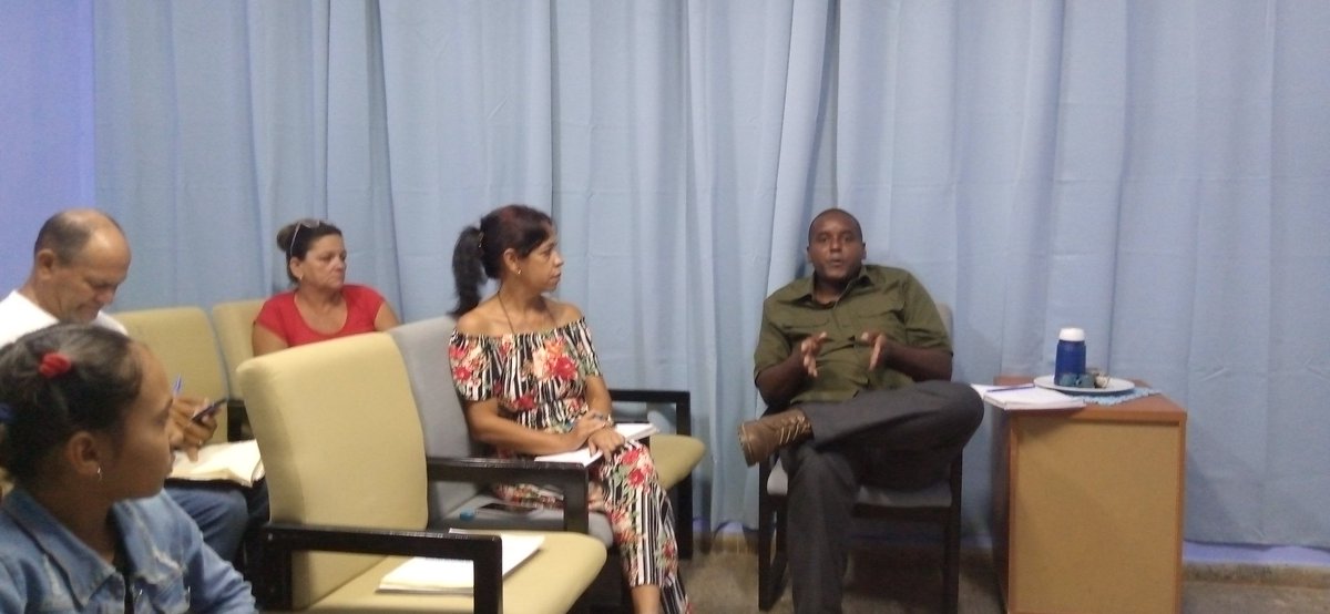 Miriam11473911's tweet image. Realiza el Departamento Independiente del vínculo con los Órganos Locales del #PoderPopular intercambio con cuadros, funcionarios y Presidentes de Consejos Populares de Artemisa. #ArtemisaJuntosSomosMás