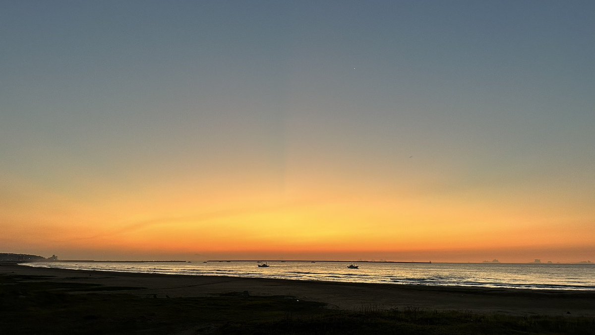 日の入り時間が遅くなってる切なさと美しさ。