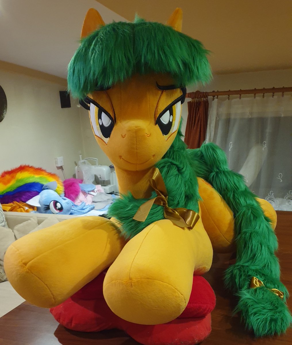 Faux fur braids were really hard to make, but she's stunning with them. More pics later, busy with last sprint for MF3. Yes she also has her glasses. #marefair #ponyplush #mylittlepony #customplush #mlpplush #mlp #brony