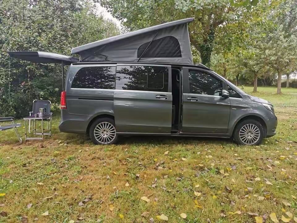 irontriath's tweet photo. Mercedes Benz Clase V 250d 4 Matic Avantgarde , camperizado y homologado.6 Asientos cuero con calefacción y climatizador.Bola de remolque desmontable.Tracción 4x4,neumáticos All Season.Todas las puertas eléctricas. Cambio automático G7-Tronic.Mas info al número +34 643 12 05 12 https://t.co/jct1QRCKLB