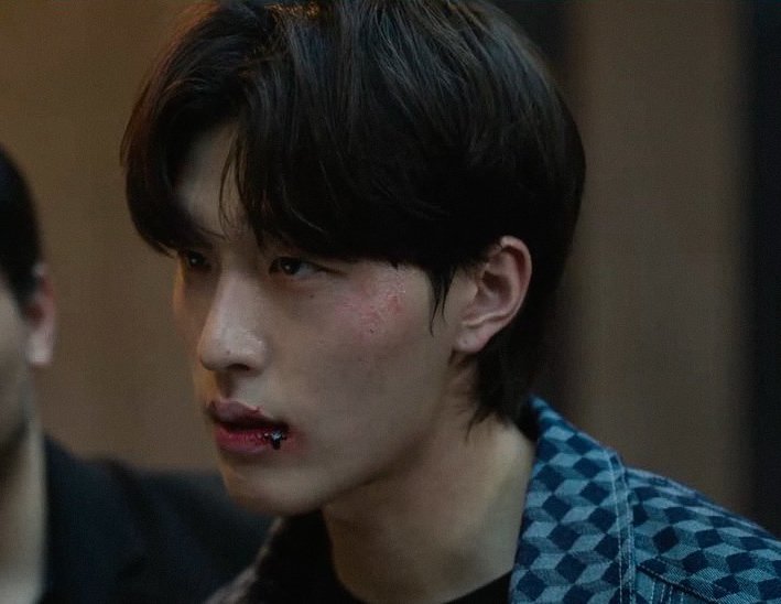 ★ (@yoonsugirl) on Twitter photo 