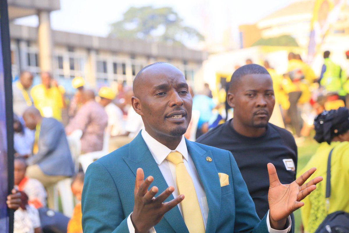 Kamukama Fredie #FutureSecured #PLU (@kamukamafredie) on Twitter photo Naye mweeee, Eng. Jonard Asiimwe Akiiki abikoze ,National Vice Chairperson -Western Region.<a href="/EngJonard/">Hon. Eng Asiimwe Jonard.</a> Naye mweeee, Eng. Jonard Asiimwe Akiiki abikoze ,National Vice Chairperson -Western Region.<a href="/EngJonard/">Hon. Eng Asiimwe Jonard.</a>
