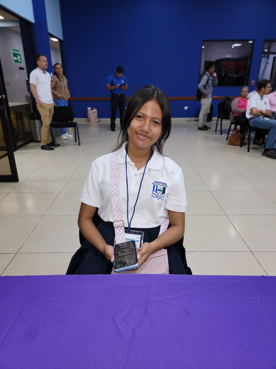 🎉 ¡Muchas felicidades a la estudiante Zarina de Los Ángeles Pichardo Hernández! 👩‍🎓
del Instituto Fernando Salazar Martínez de Nagarote, representante del departamento de León, por alcanzar el Primer Lugar a Nivel Nacional en las Olimpiadas de Matemáticas 2025 🏆✨