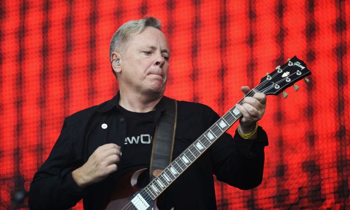 Rodrigo Alonso (@rodrigo_alonsot) on Twitter photo Circunstancias llevaron a no poder completar el episodio de "CErO a la Izquierda" previsto para hoy
Es una buena oportunidad para recordar el programa sobre Bernard Sumner emitido en 2023 en los inicios del programa
Esta noche a partir de las 23 horas por <a href="/RadioBelcha/">Radio Belcha</a> Circunstancias llevaron a no poder completar el episodio de "CErO a la Izquierda" previsto para hoy
Es una buena oportunidad para recordar el programa sobre Bernard Sumner emitido en 2023 en los inicios del programa
Esta noche a partir de las 23 horas por <a href="/RadioBelcha/">Radio Belcha</a>