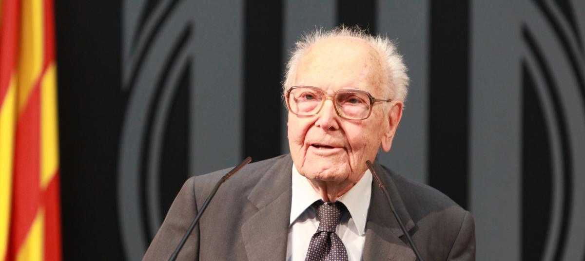 Ens acomiadem hui en homenatge al patriota Heribert Barrera. Fou visionari en el tema migratori. L'ajuntament de BCN li retirà no sé quina medalla, però els patriotes de debò no necessiten medalletes.