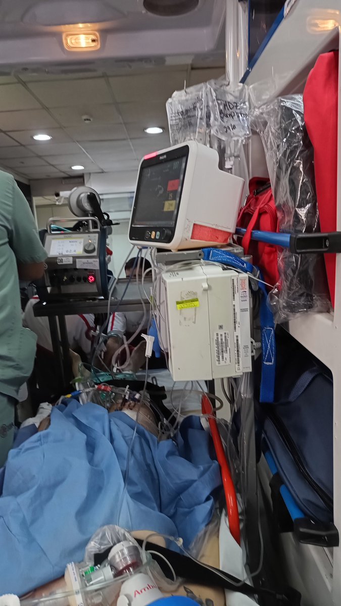 Agosto de #ECMO VA en <a href="/ICBAonline/">ICBA Instituto Cardiovascular</a> . Hoy ECMO de traslado!
Mes de :
- ECMO VA por SC pre transplante cardíaco.
-ECPR post cardiotomia , con transformación a VAV x sme arlequín.
- ECMO VA por SC post ablacion de TV.
- Hoy ECMO VA Móvil por SC por SCAD
💪 Gran equipo!!