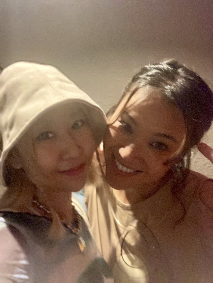 ERiSA🦄Jazz & ボイパフルート (@erisaflute) on Twitter photo ayukoさんバースデー🎂でAlfieへ🩷
最高にしびれた~✨✨🌈🎶 ayukoさんバースデー🎂でAlfieへ🩷
最高にしびれた~✨✨🌈🎶