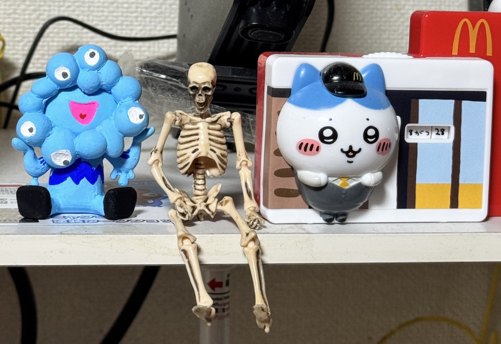 ちいかわ　ハチワレ　ガイコツ　ハロウィン ハチワレ 骸骨 ちいかわハチワレガイコツハロウィン