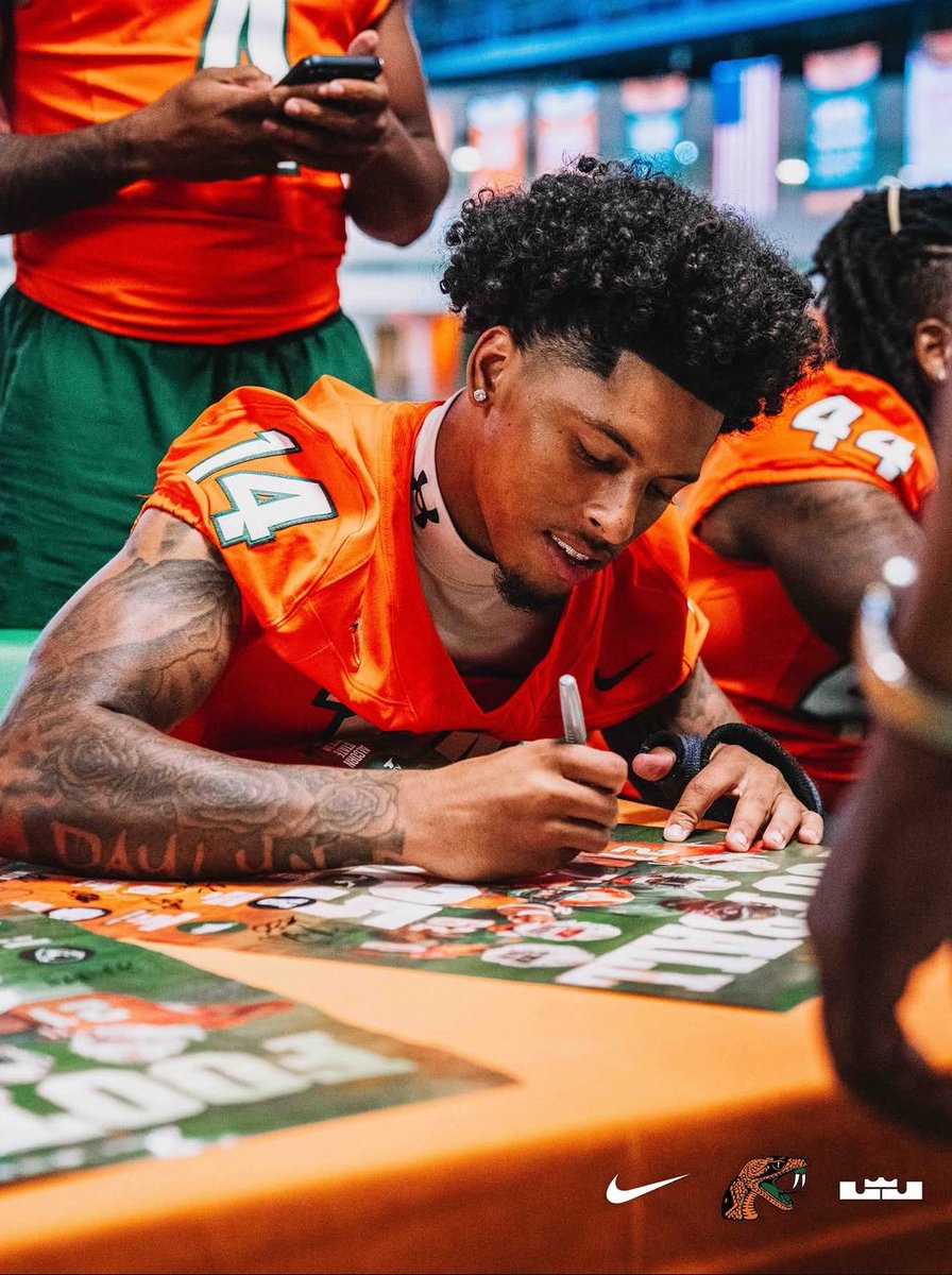 Thank you god for this opportunity!🙏🏾 I hope for many blessings and soon my time will come to give everybody a show they been waiting on💯💯
<a href="/FAMU_FB/">Florida A&M Football 🏈</a>