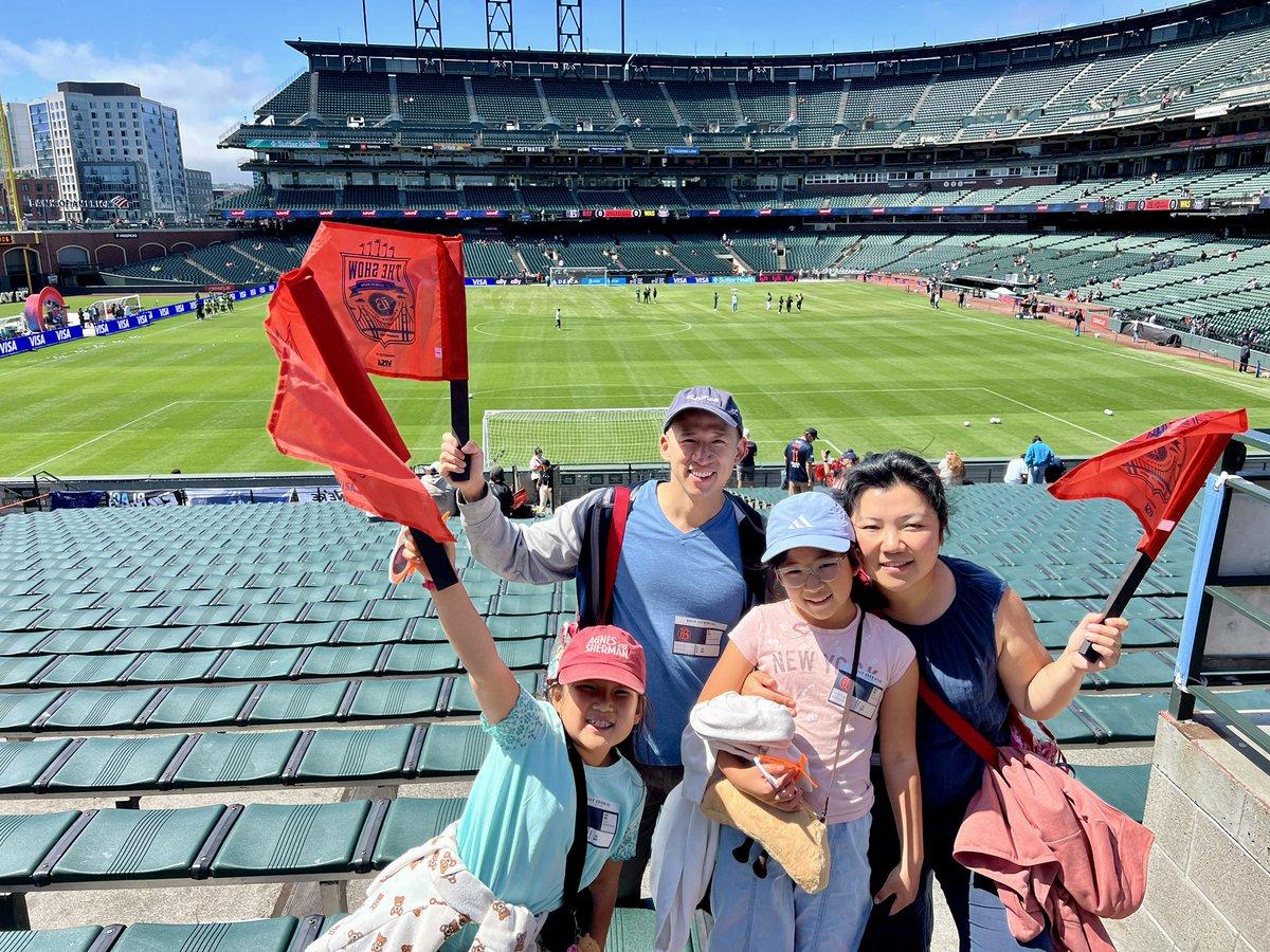 Some of our incredible cancer warriors made history this past Saturday, joining 40,000 fans at Oracle Park to cheer on Bay FC! 💙⚽️ They got the VIP treatment—watching warmups from the sidelines and meeting our friend Rachel after the game for some love, laughs, and autographs