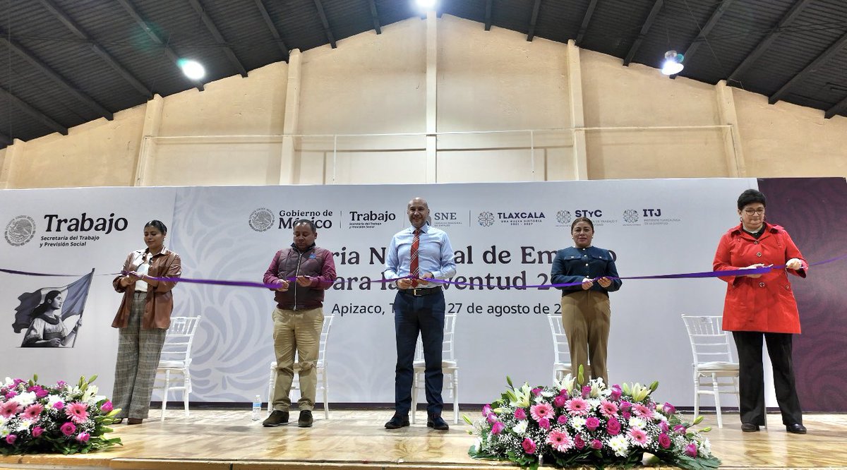 STyC_Tlaxcala's tweet image. 💼✨ Este día se llevó a cabo la Feria Nacional de Empleo para la Juventud 2025, organizada por la #STyC, a través del #SNET, en colaboración con el #ITJ, con el objetivo de acercar oportunidades de empleo formal a las y los tlaxcaltecas.
#UnaNuevaHistoria #FeriaDeEmpleoTlaxcala