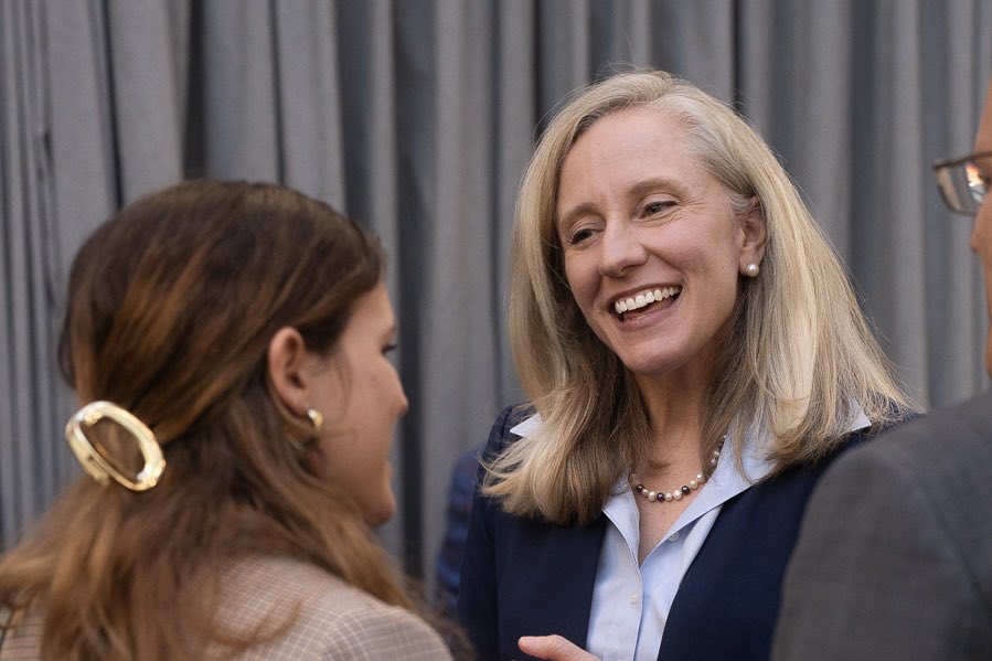 Spent this afternoon with members of The Virginia Hospital &amp; Healthcare Association. 

Trump’s Medicaid cuts are a serious threat to the future of Virginia healthcare. 

As Governor, I’ll work every day to protect Virginians’ healthcare and provide more support to our healthcare