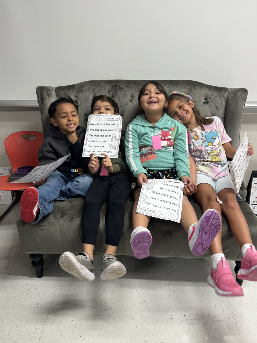MsAlexis_Cook's tweet image. Building our fluency one laugh and smile at a time! 🤩

 @MagnoliaISD