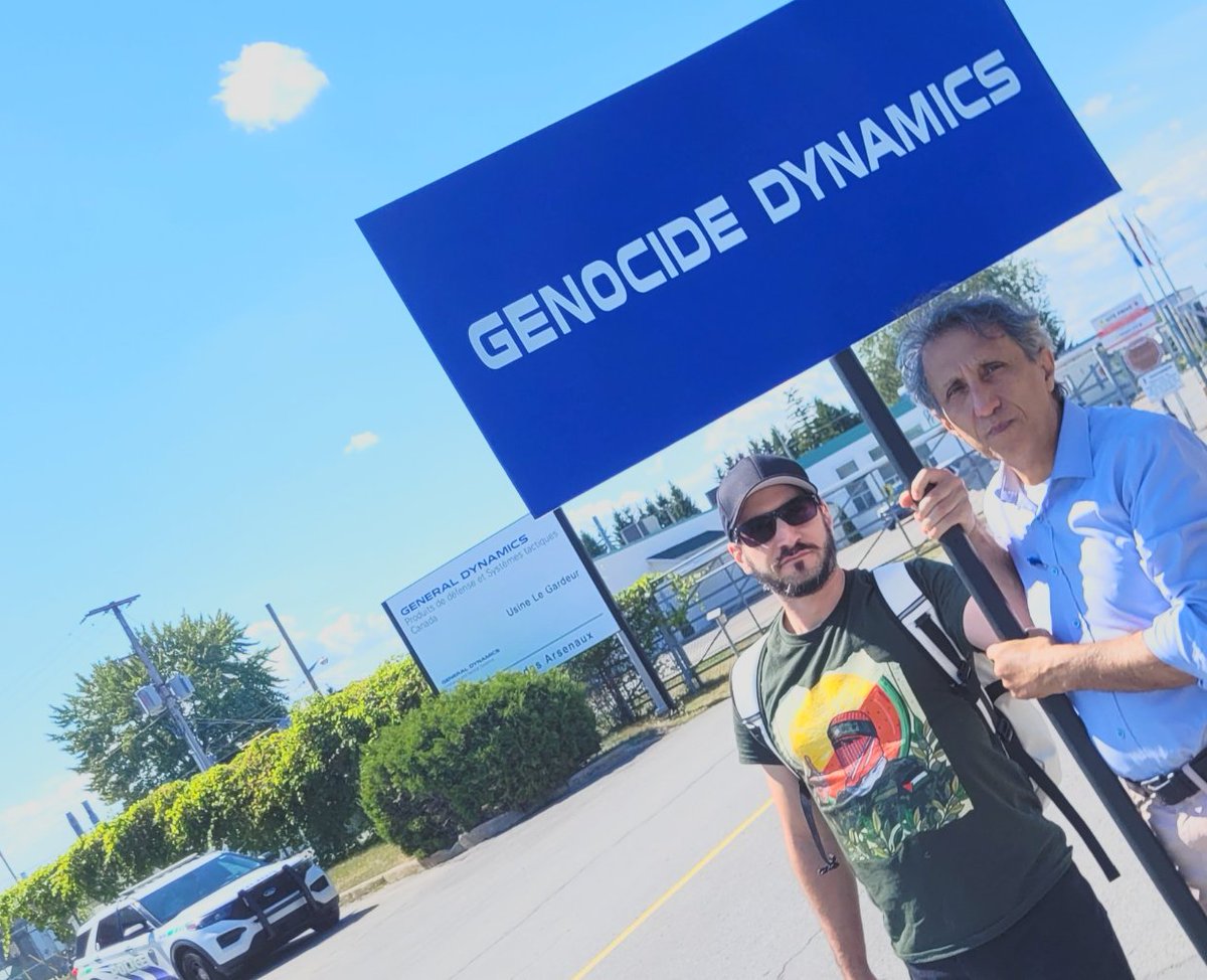 <a href="/SPVM/">Police Montréal</a> Here is a picture of Biron Carmel wearing a tshirt of Hamas spokesperson Abu Obaida under approval &amp; protection of <a href="/SPVM/">Police Montréal</a>.

Although promoting a designated terrorist group is a federal offense, it does not seem to be enforced in Montreal under <a href="/Val_Plante/">Valérie Plante</a> or <a href="/francoislegault/">François Legault</a>