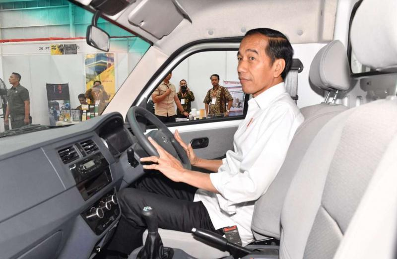 lawjustice_co's tweet photo. Jokowi Menang, PN Solo Tolak Gugatan Wanprestasi Mobil Esemka 

#aufaaluqmana #mobilesemka #esemka #jokowi
https://t.co/yEh6bOT3wp https://t.co/AZgFhu0ZDo