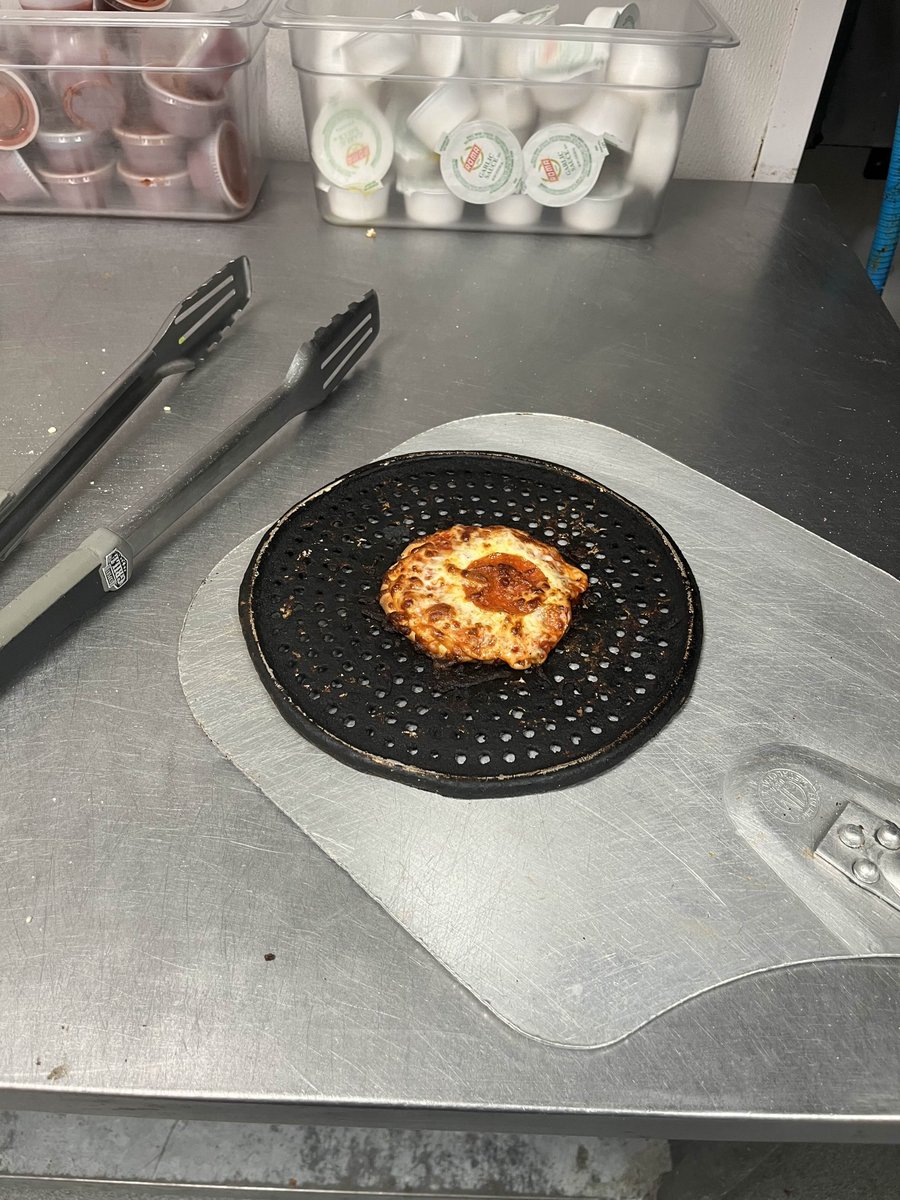 JeffsPizza_Ames's tweet image. Sometimes, our staff do things that make us go &quot;...but Why?&quot; 

Such as tossing a 1oz dough ball....into a pizza. 

a zach-face for reference because there were no bananas around for scale. 

#JeffsBestPizzaInAmes #BTS #EmployeeFun