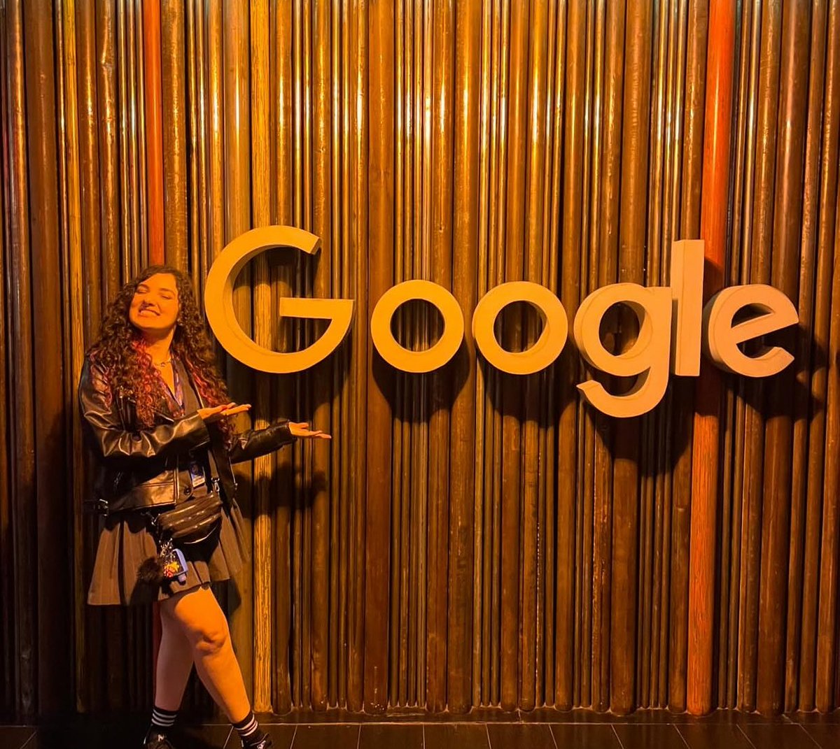 2020 x 2025
Voltar depois de cinco anos para o escritório da dona Google é um sonho! Mas tem uma diferença, agora volto por causa meu próprio trabalho, fazendo o que eu realmente amo 💜