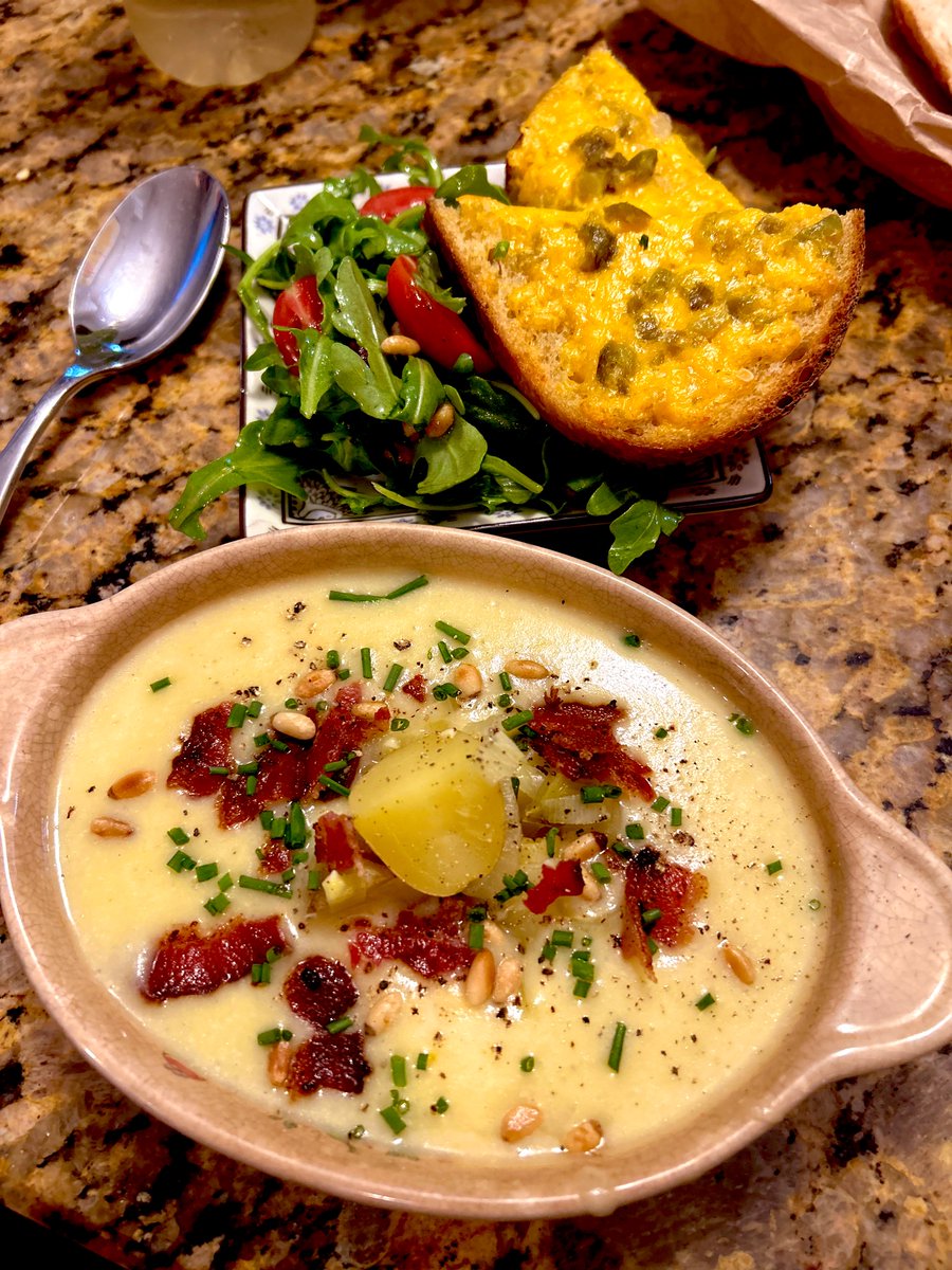 Made a potato leek soup to help lift my spirits in these trying times 🙃