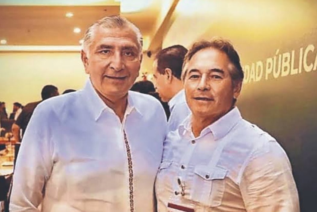 Juan Ca (@juanc__quiroz) on Twitter photo Hoy el patán de <a href="/fernandeznorona/">Fernández Noroña</a> pide desafuero a quien lo puso en su lugar, pero México pide desafuero para estos sinvergüenzas, que se ríen de la crisis de inseguridad que tenemos en el país.
No tienen vergüenza, esto es una dictadura, una N4rC0 Dictadura. Hoy el patán de <a href="/fernandeznorona/">Fernández Noroña</a> pide desafuero a quien lo puso en su lugar, pero México pide desafuero para estos sinvergüenzas, que se ríen de la crisis de inseguridad que tenemos en el país.
No tienen vergüenza, esto es una dictadura, una N4rC0 Dictadura.