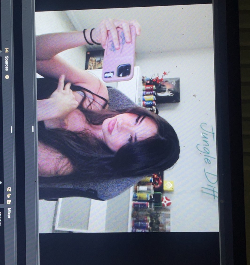 live in 20 
ttv----alexkadison