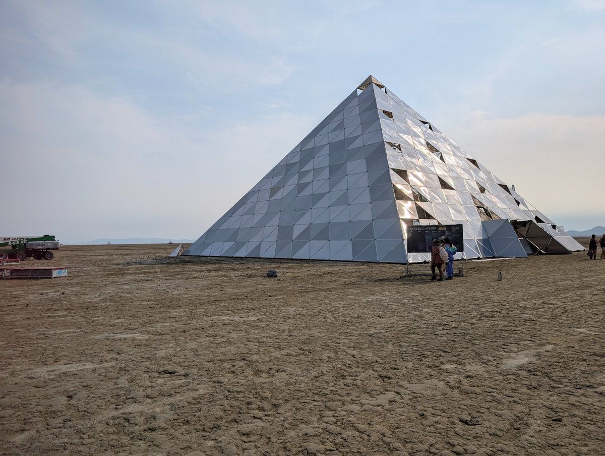 azburner's tweet image. Wednesday morning. Near E@2:15 on the outer edge of the city.