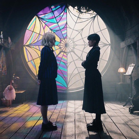 jennaslipfreckl's tweet photo. the colors on enid’s side now leaking onto wednesday’s… im fine https://t.co/uC3pwHgR2Y