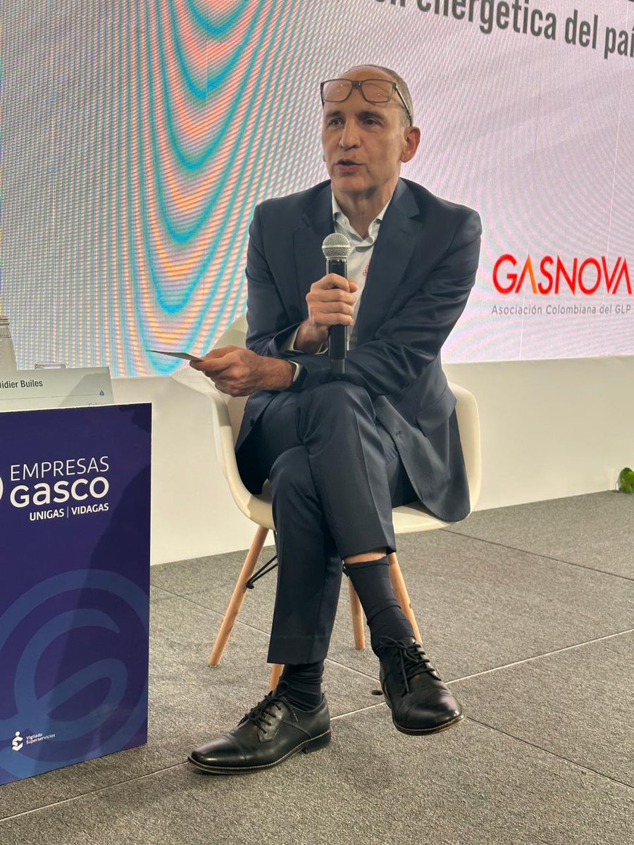 #CongresoGLPGasnova Líderes de <a href="/fenalcarbon/">FENALCARBÓN</a> <a href="/Andeg_Col/">ANDEG</a> <a href="/ECOPETROL_SA/">Ecopetrol</a> <a href="/SERCOLOMBIA_/">SER COLOMBIA</a>  y #Colgas analizaron los retos, beneficios y oportunidades de la diversificación y #TransiciónEnergética en Colombia. <a href="/WorldLiquidGas/">World Liquid Gas Association</a> <a href="/OPIS/">Oil Price Info Svc</a>