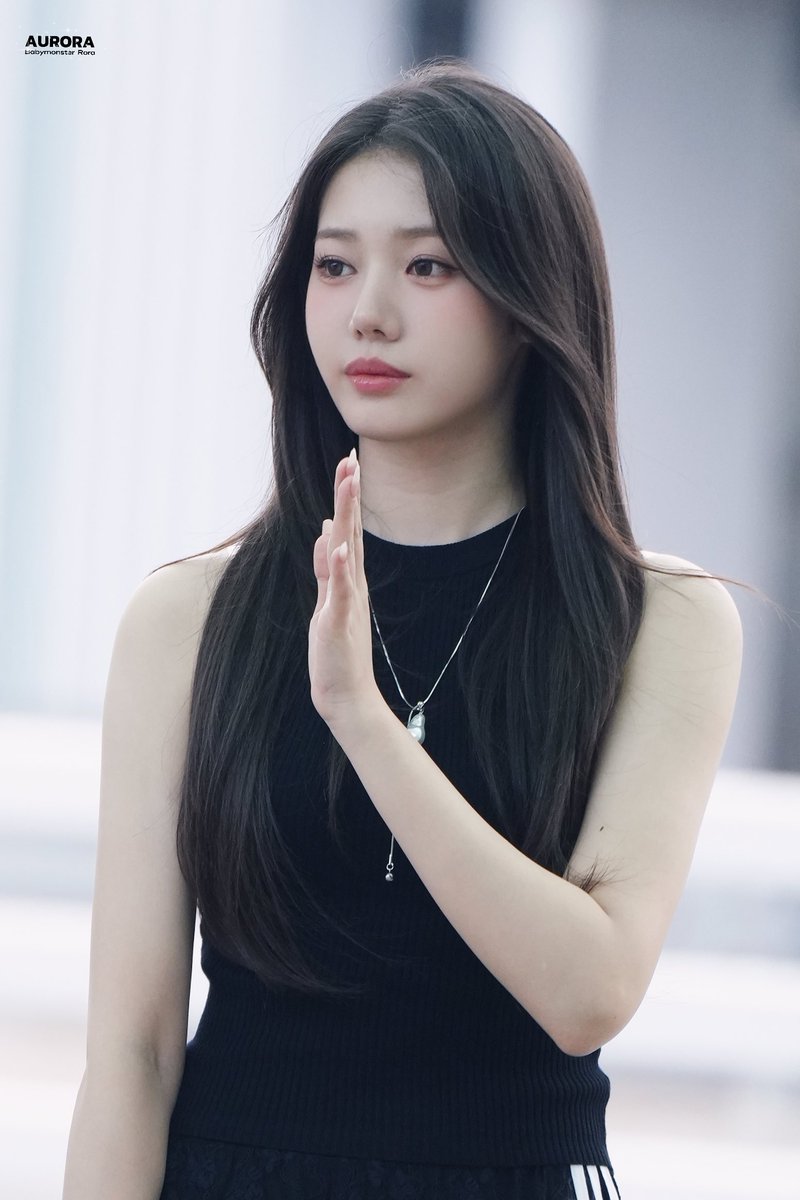 250828

#RORA #로라 #이다인 #ローラ 
#BABYMONSTER #베이비몬스터