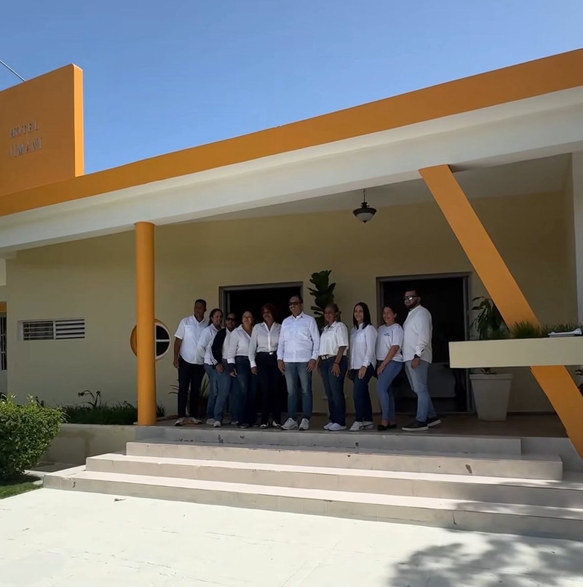 corphotelsrd's tweet photo. Durante nuestra visita de inspección a la provincia Independencia, supervisamos que el Hotel Jimaní cumpla con las condiciones necesarias para brindar una estadía cómoda, segura y de calidad. https://t.co/yWSfKKSRuE